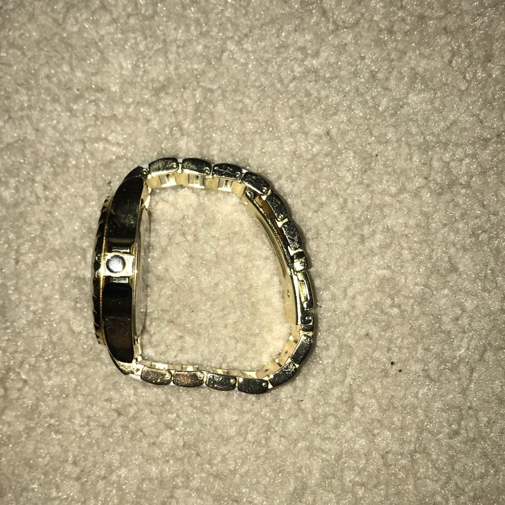 Watch - Picture 4 of 4